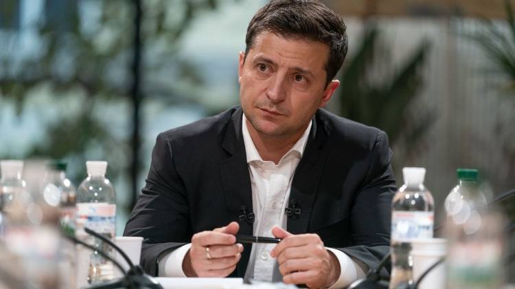 Зеленский рассказал Помпео о планах по стабилизации ситуации на Донбассе