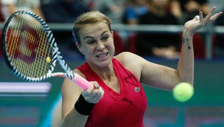Павлюченкова завершила выступление на теннисном турнире в Брисбене
