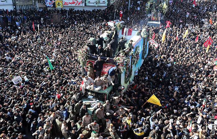 В Иране в давке на похоронах Сулеймани погибли 35 человек