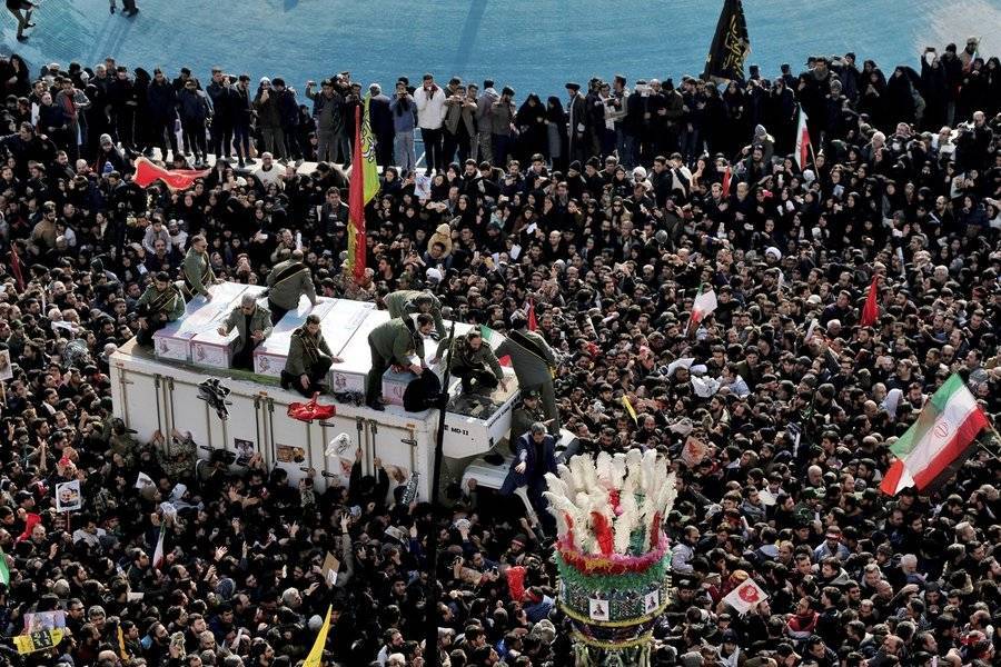 В ходе прощания с Сулеймани в Иране в давке погибли 35 человек – СМИ