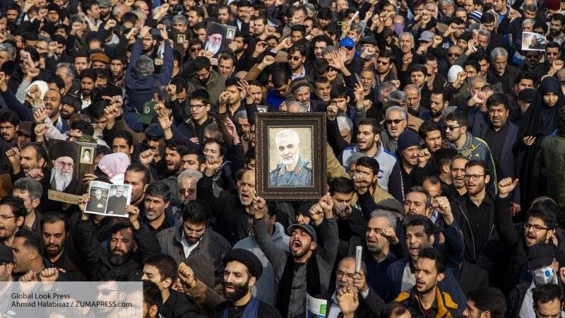 СМИ сообщили о жертвах давки во время прощания с иранским генералом Сулеймани