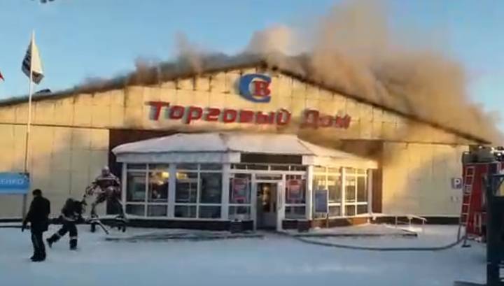 Ямальские пожарные ликвидировали огонь площадью 800 квадратных метров