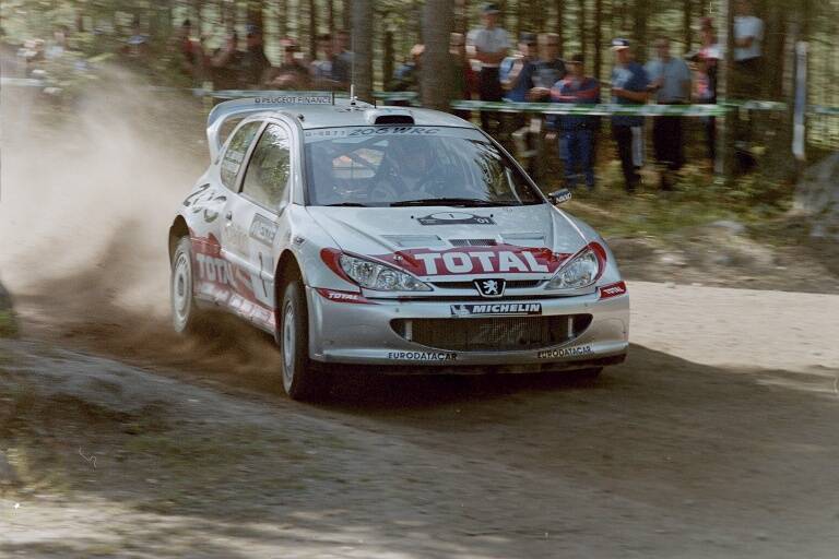 Хроника WRC: Победа Гронхольма на ралли Финляндии 2001