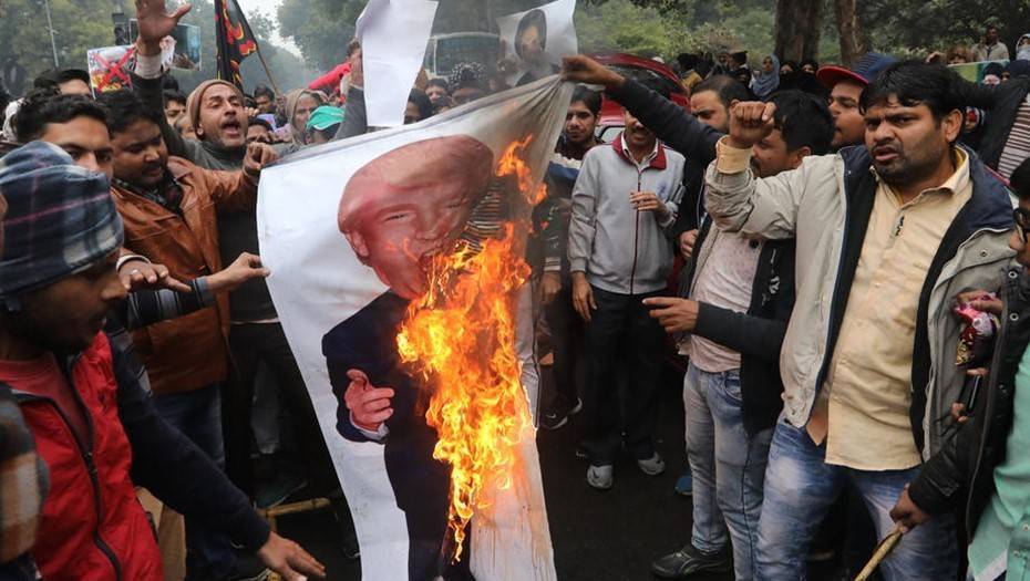 "Исторический кошмар для США": Тегеран заявил о 13 сценариях мести за убийство Сулеймани