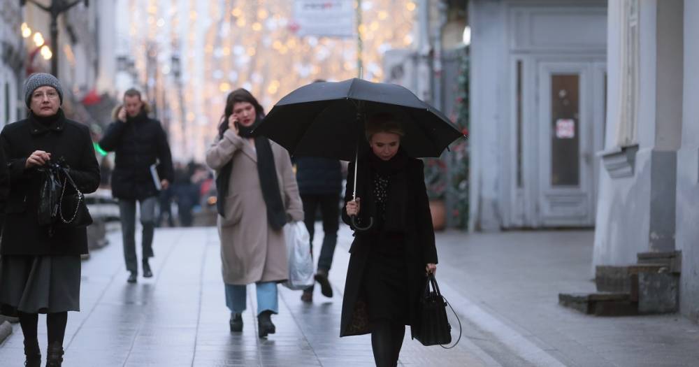 Москвичам пообещали «неласковую погоду» в первый рабочий день