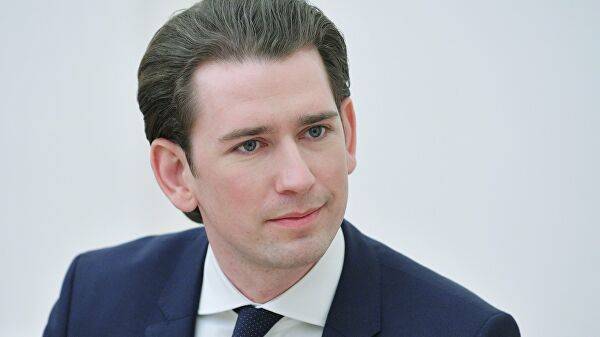 Президент Австрии привел к присяге правительство во главе с канцлером Курцем