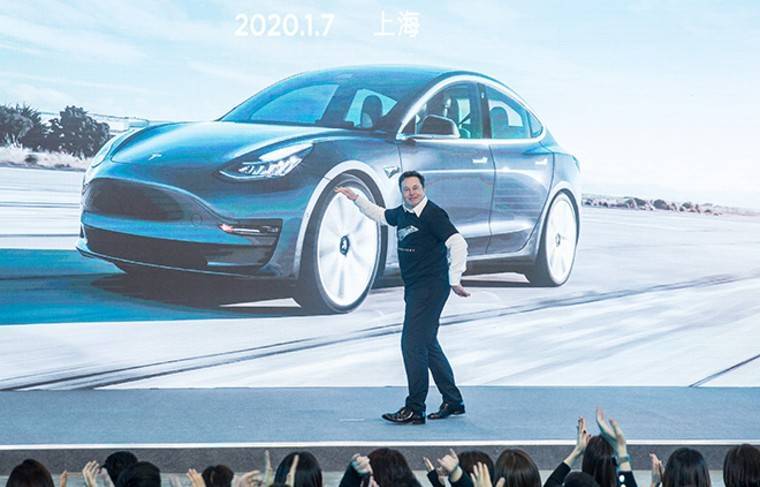 Илон Маск станцевал на презентации электрических внедорожников Model Y в Шанхае