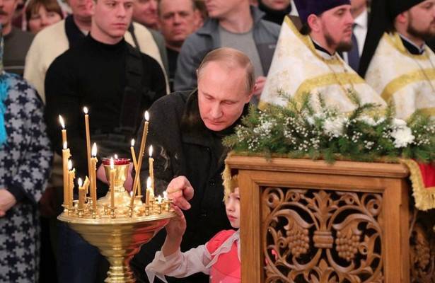 Путин подарил Спасо-Преображенскому собору икону Божией Матери «Тихвинская»