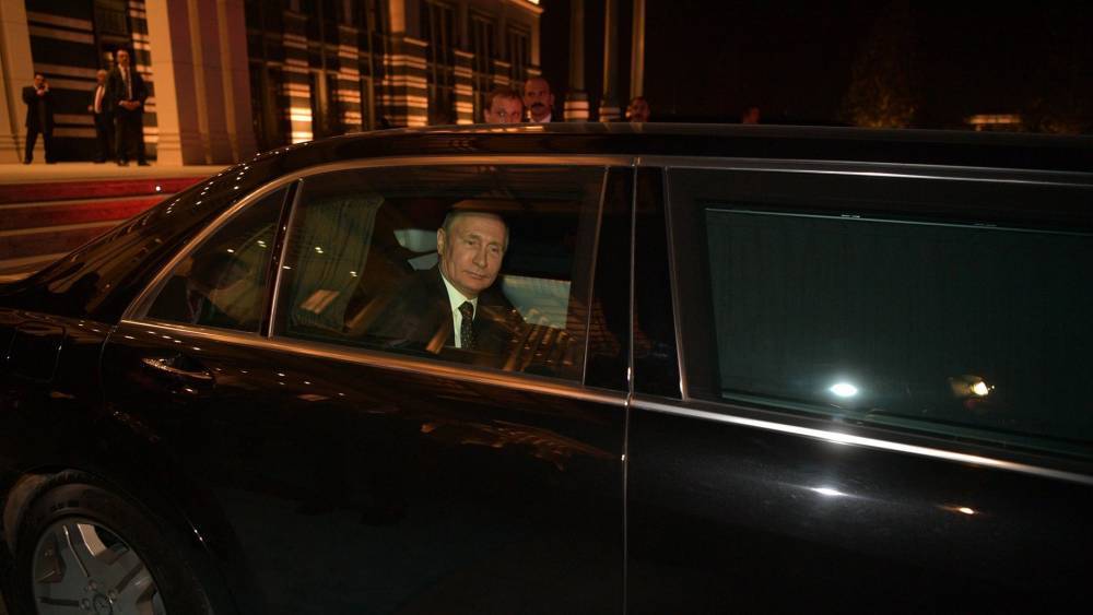 Российский президент прибыл с визитом в Стамбул