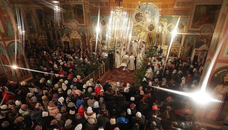 Более 2 млн человек приняли участие в рождественских богослужениях в России