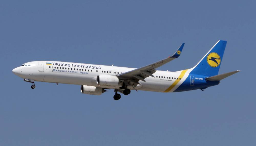 Украинский самолет со 167 пассажирами на борту разбился в Иране