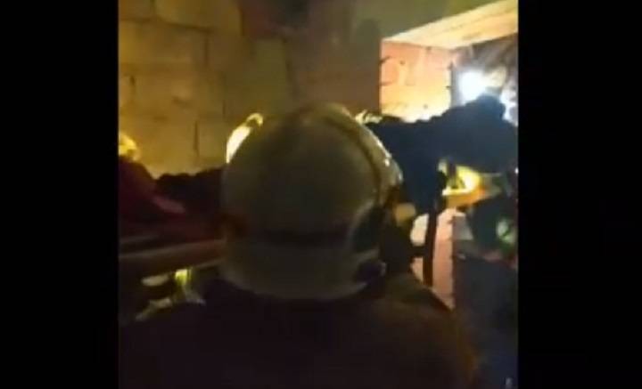 В Удмуртии спасатели вытащили из шахты лифта ребенка (ВИДЕО)