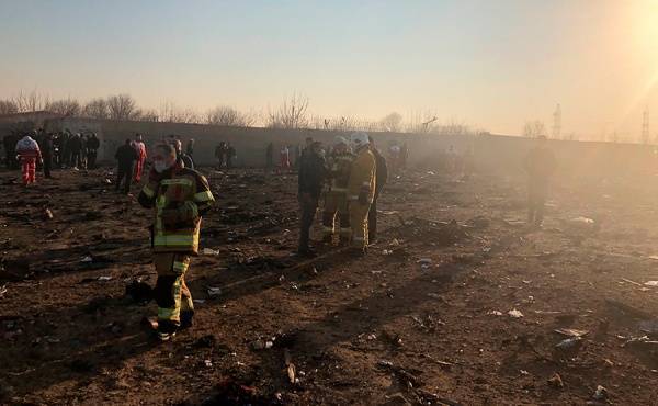 Все находившиеся на борту разбившегося в Иране самолета погибли. Названа причина крушения - nakanune.ru - Иран - Тегеран
