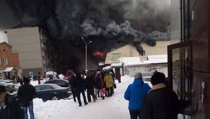 Пожар в ТЦ под Новосибирском локализован