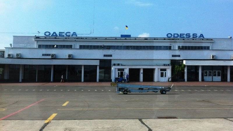 Полиция Одессы задержала мужчину, сообщившего о минировании аэропорта
