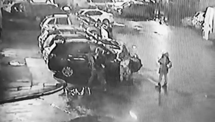 Ножом в живот за телефон и часы: полицейские поймали разбойников с Комсомольской площади