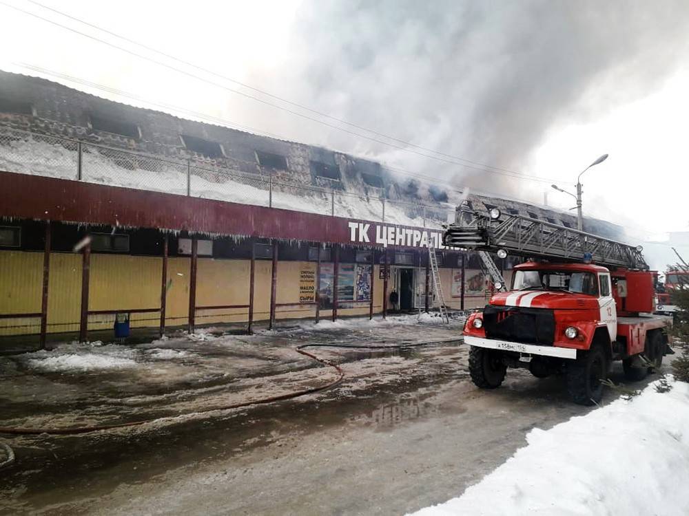 В Новосибирской области сгорел крупный торговый центр