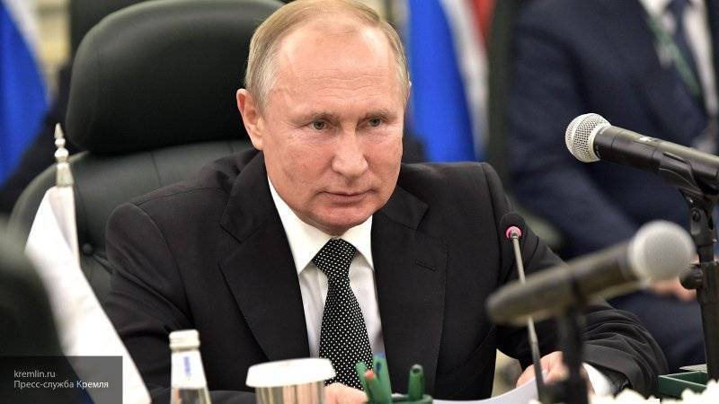 Путин направил телеграммы с соболезнованиями президентам Ирана и Украины