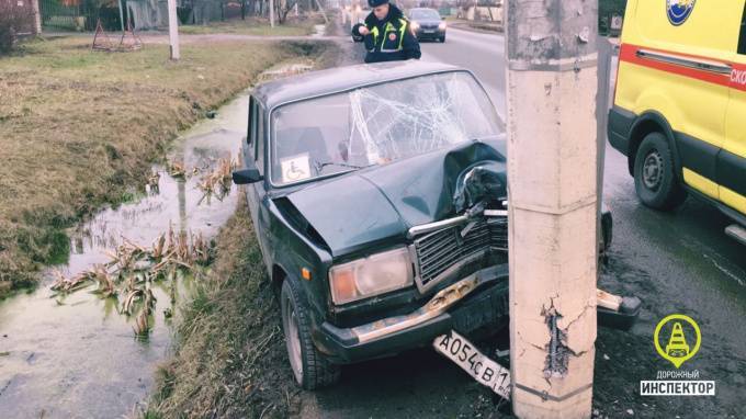 В Ленобласти водитель скончался за рулем автомобиля