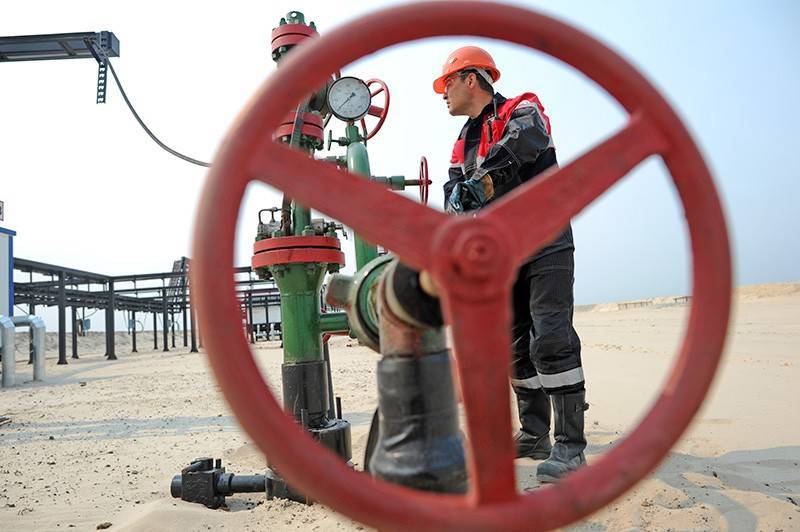 Цены на нефть взлетели после атак на американские базы в Ираке