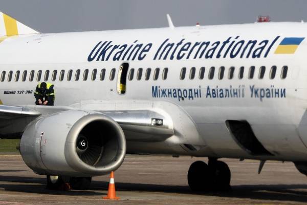 Украинец рассказал, что чудом не купил билет на потерпевший крушение в Иране самолет