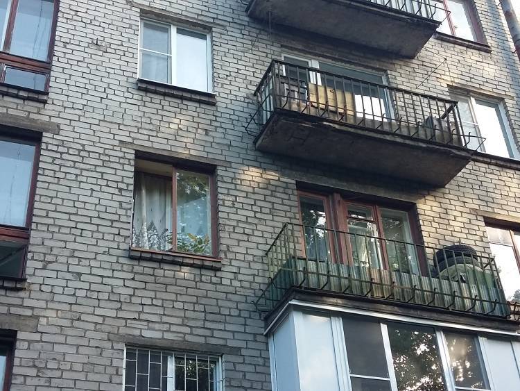 Петербуржец два года хранил на своем балконе труп мужчины
