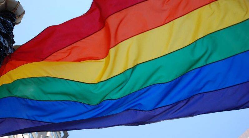 Подросток-трансгендер подал иск против штата Нью-Йорк из-за пола в его свидетельстве о рождении
