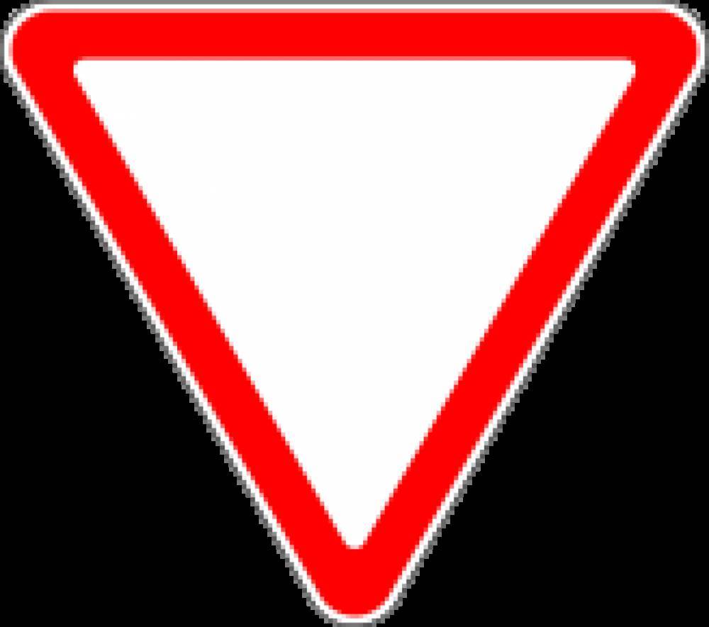 На Прямой проспект упал знак «уступи дорогу»