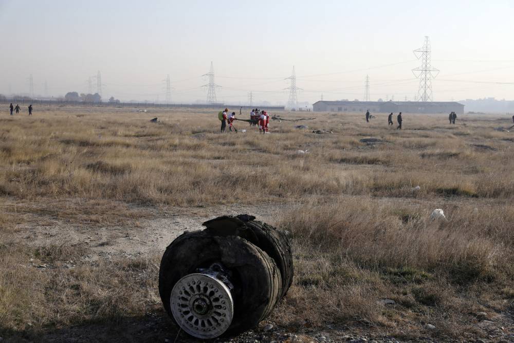 Связь рухнувшего украинского самолета с диспетчерами странно оборвалась