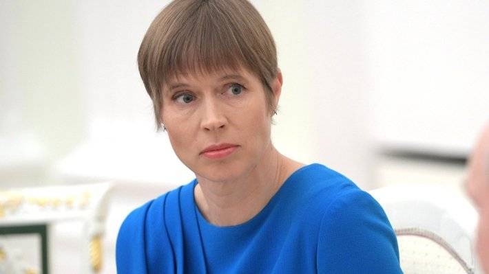 Президент Эстонии отказалась от подаренного посольством крымского вина