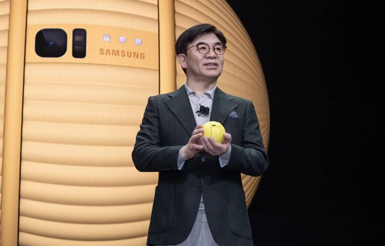 Samsung представила робота Ballie, который будет помогать по дому