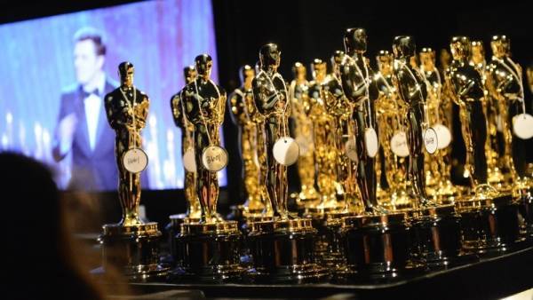 Вручение наград премии «Оскар» снова пройдет без ведущего