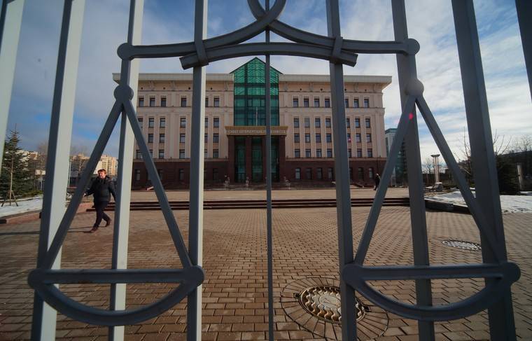 Суды Петербурга массово эвакуируют из-за сообщений о минировании