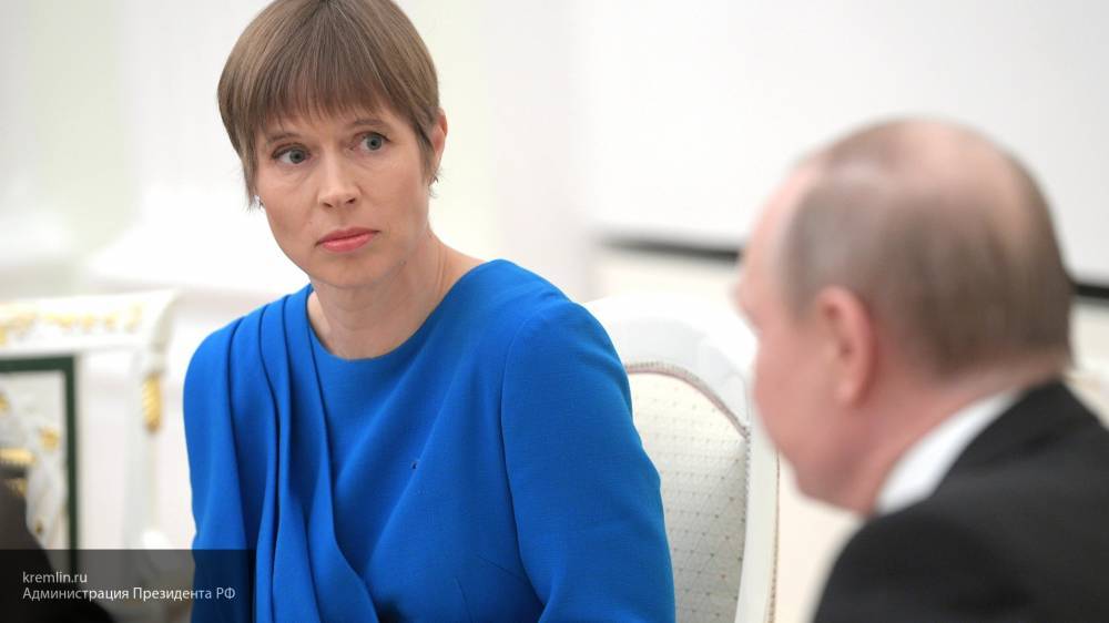 В Крыму оценили отказ президента Эстонии от подарка в виде бутылки вина