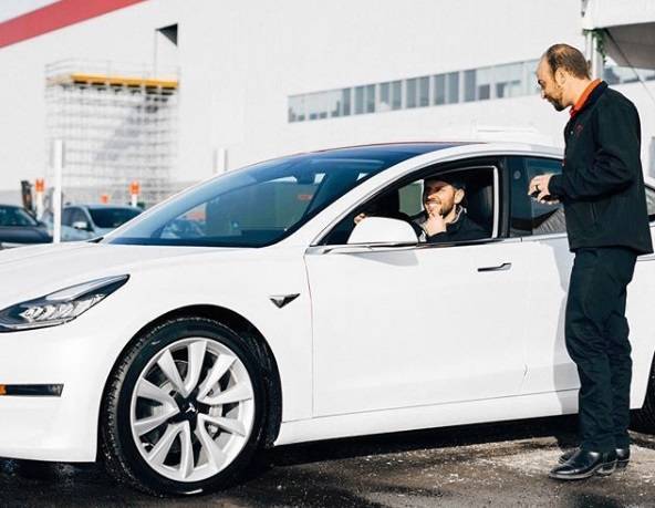 Компания Tesla побила рекорд мира Ford по стоимости акций
