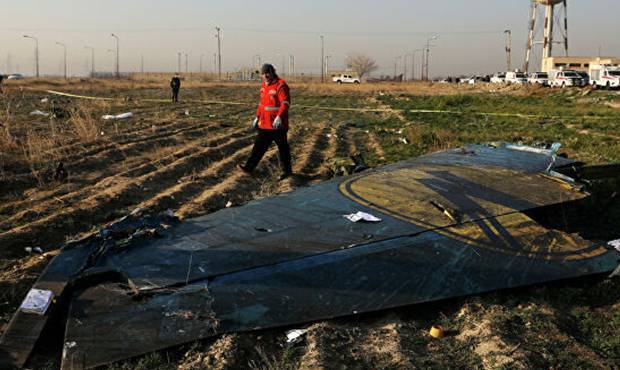 Украинские власти считают, что разбившийся в Тегеране самолет мог быть сбит ракетой