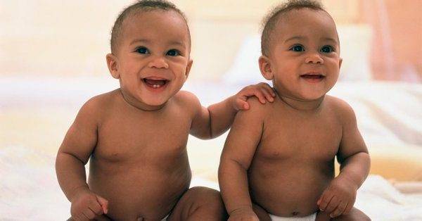 Во Флориде мама родила две пары близнецов за год