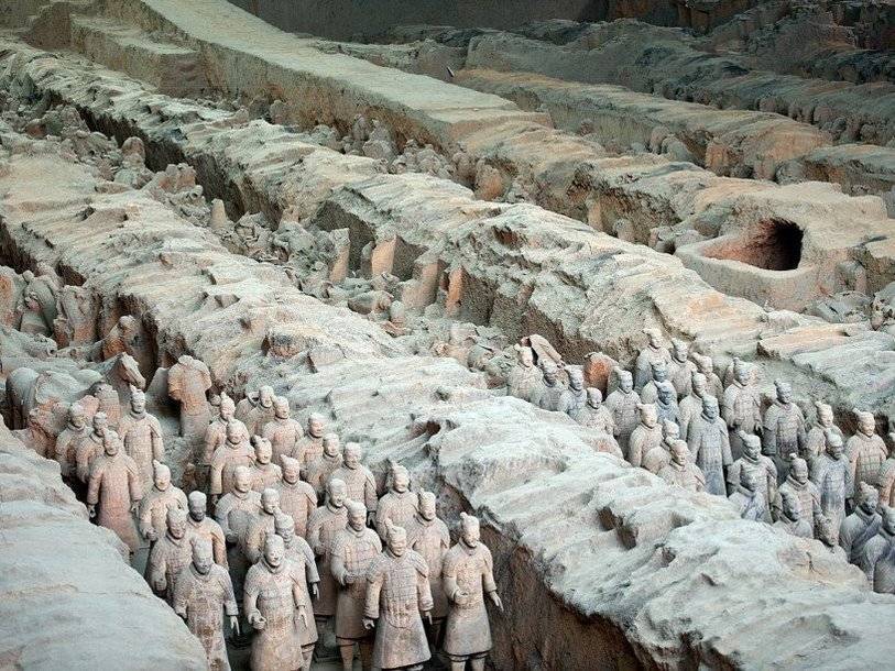 Раскопаны еще двести солдат терракотовой армии императора Цинь Шихуанди