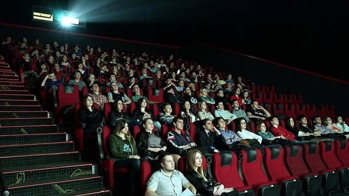 На Урале сотрудницу кинотеатра уволили из-за невыполнения плана по показу российского кино