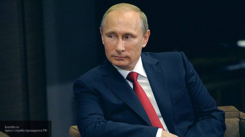 Путин заявил, что Россия должна укрепить свой статус морской державы