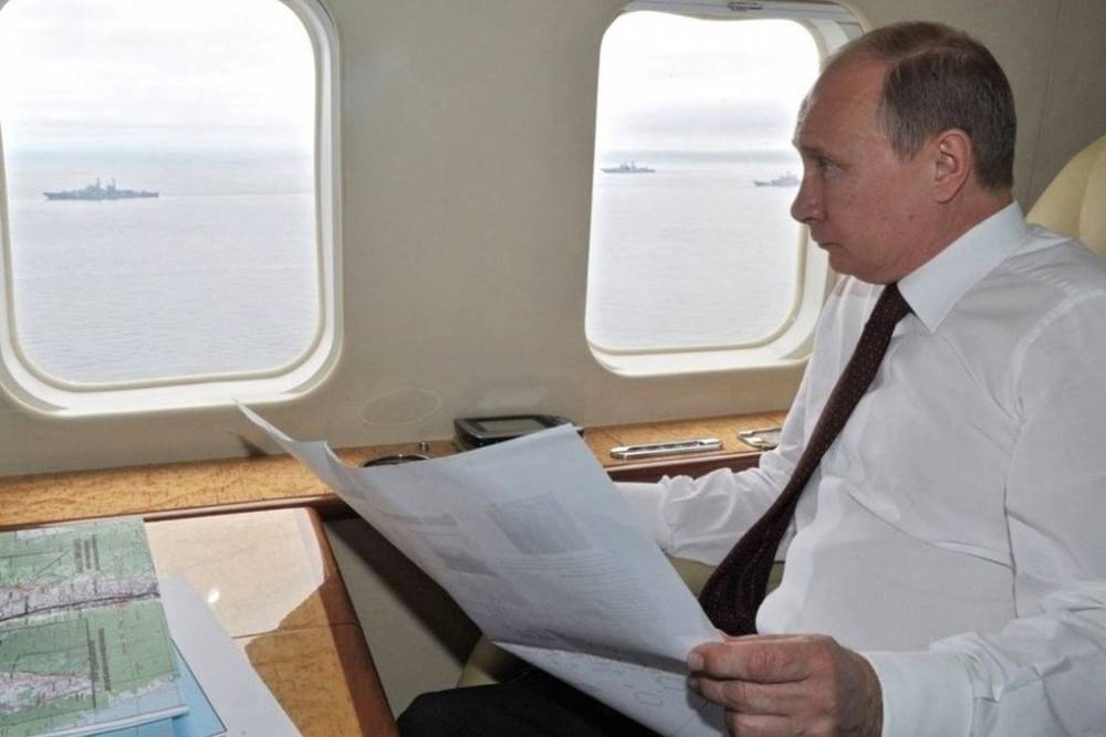 Путин призвал укрепить статус РФ как морской державы