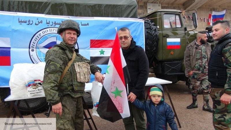 Российские военные и фонд имени Кадырова доставили гуманитарную помощь на юг Сирии