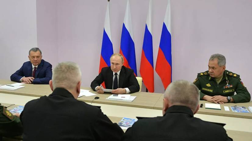 Путин поручил сделать электронной документацию по новым кораблям