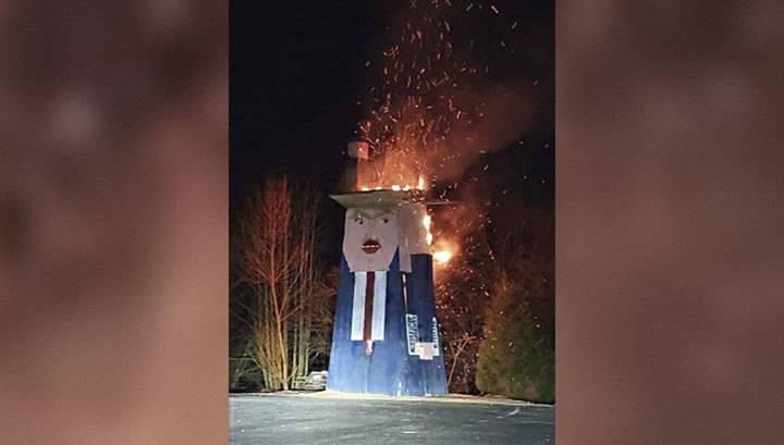 В Словении неизвестные сожгли деревянную статую Дональда Трампа