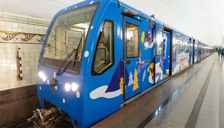 Новогодние поезда метро перевезли свыше 4,6 миллиона пассажиров