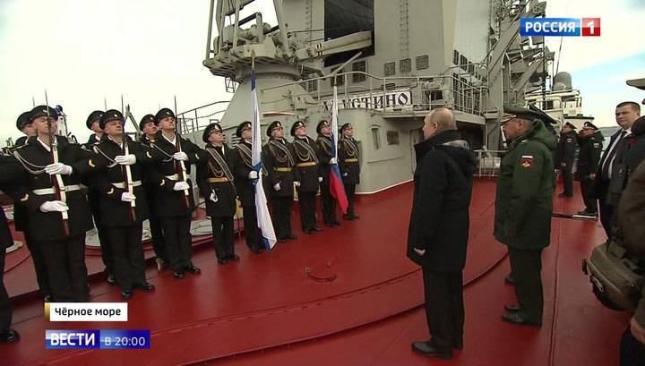 Учения на Черном море: Путину показали удары "Кинжалами" и новый авианосец