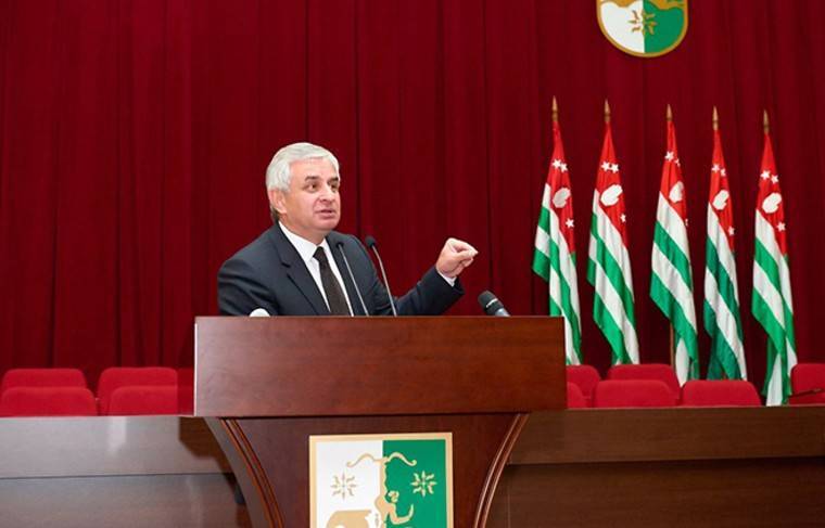 Парламент Абхазии рассматривает вопрос об отставке президента