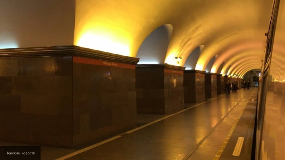 Сентябрьский пассажиропоток метро в Петербурге снизился почти на четверть