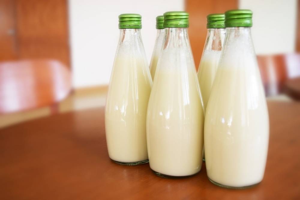 Онколог назвала опасность молока и кефира
