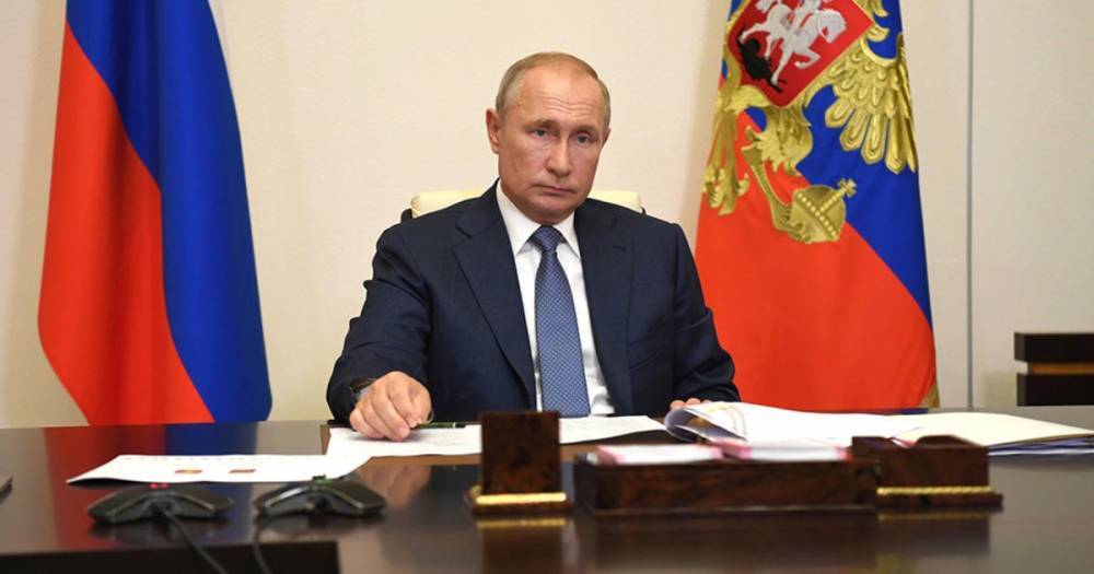 Путин выразил соболезнования семье умершего главы канцелярии Голублева